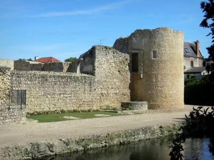 Petite Maison De Ville Au Calme Brie-Comte-Robert Εξωτερικό φωτογραφία